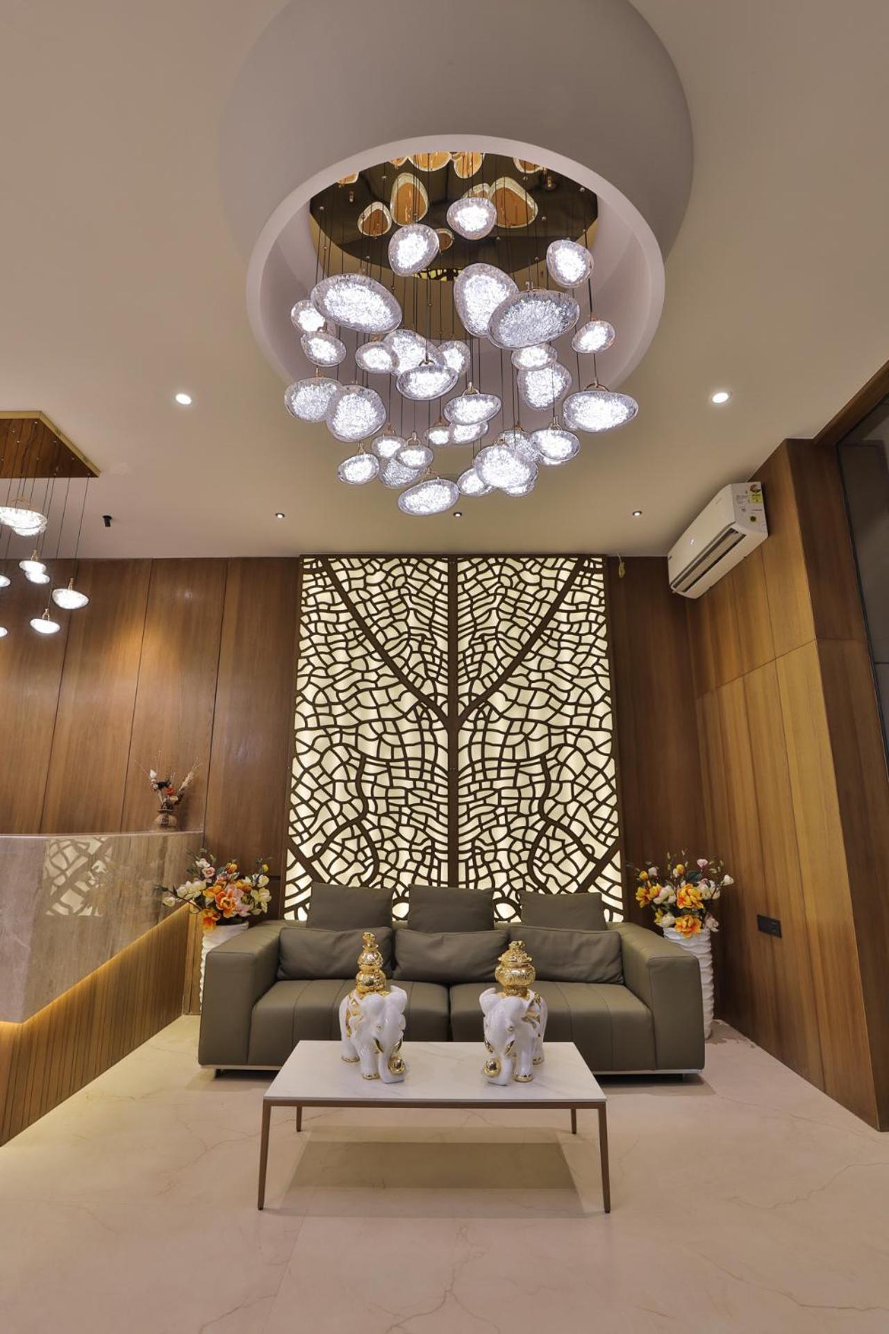 Hotel Elements Surat Esterno foto