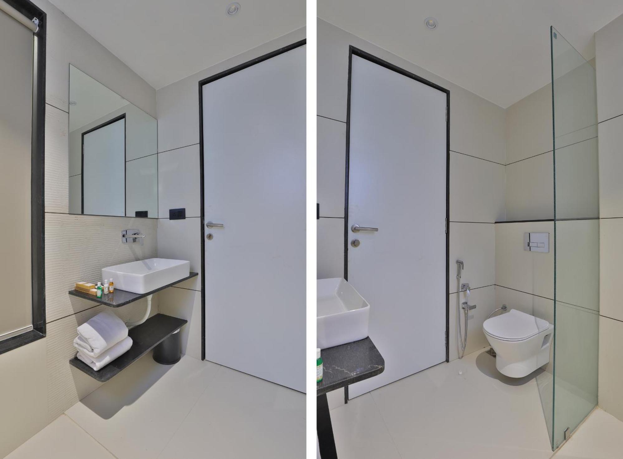 Hotel Elements Surat Esterno foto